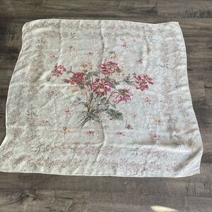 Signature Echo silk scarf